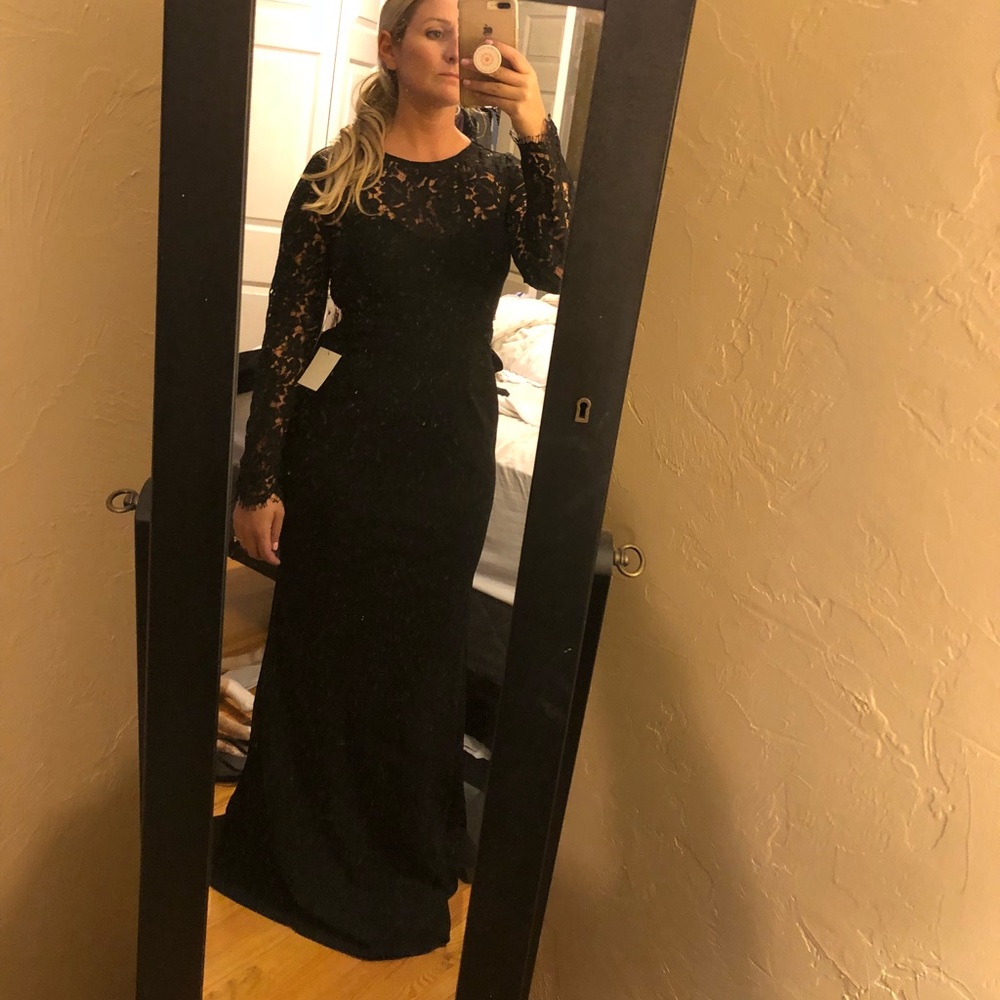 Black lace open back maxi dress - Picture 4 of 5